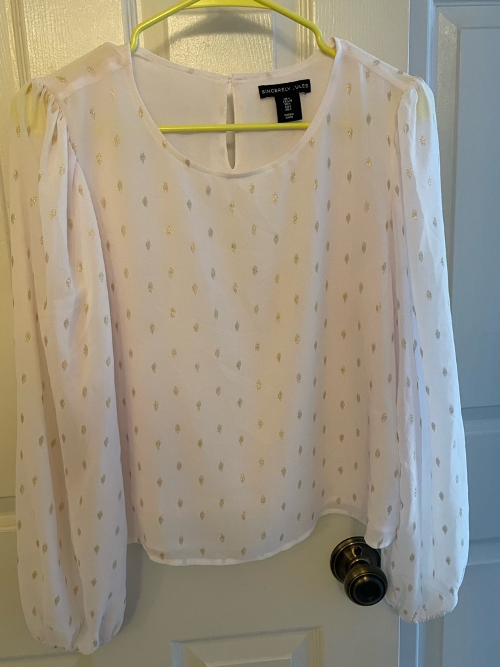 Sincerely Jules long sleeve blush blouse , Sz L (fits like a M) with gold print